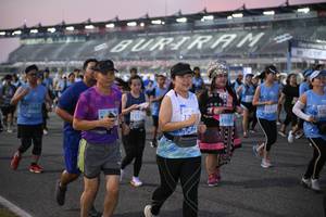 BIB: 3193, 50240
                            <button type="button" onclick="openModal(10462228)" class="btn btn-primary btn-sm float-right btn-popup" data-toggle="modal" data-target=".modal-high-quality">
                        <i class="fas fa-shopping-cart"></i> Add to Cart
                    </button>
                                            <button type="button" onclick="isThisMe(10462228, true)" class="btn btn-success btn-sm float-right btn-popup btn-isme hidden" data-toggle="tooltip" data-placement="bottom" title="นี่คือรูปของคุณใช่ไหม คลิกที่นี่เพื่อเอาเข้าอัลบั้ม">
                        <i class="fas fa-plus"></i> Add to album
                    </button>
                    <button type="button" onclick="isThisMe(10462228, false)" class="btn btn-warning btn-sm float-right btn-popup btn-isnotme hidden">
                        <i class="fas fa-ban"></i> Remove from album
                    </button>